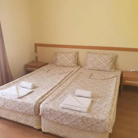 Family Hotel Megas Apartman *