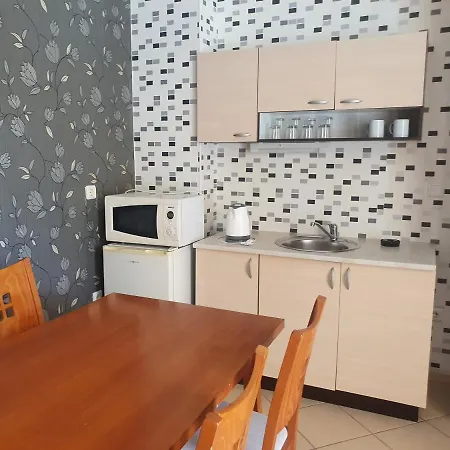 Апартамент Family Hotel Megas *